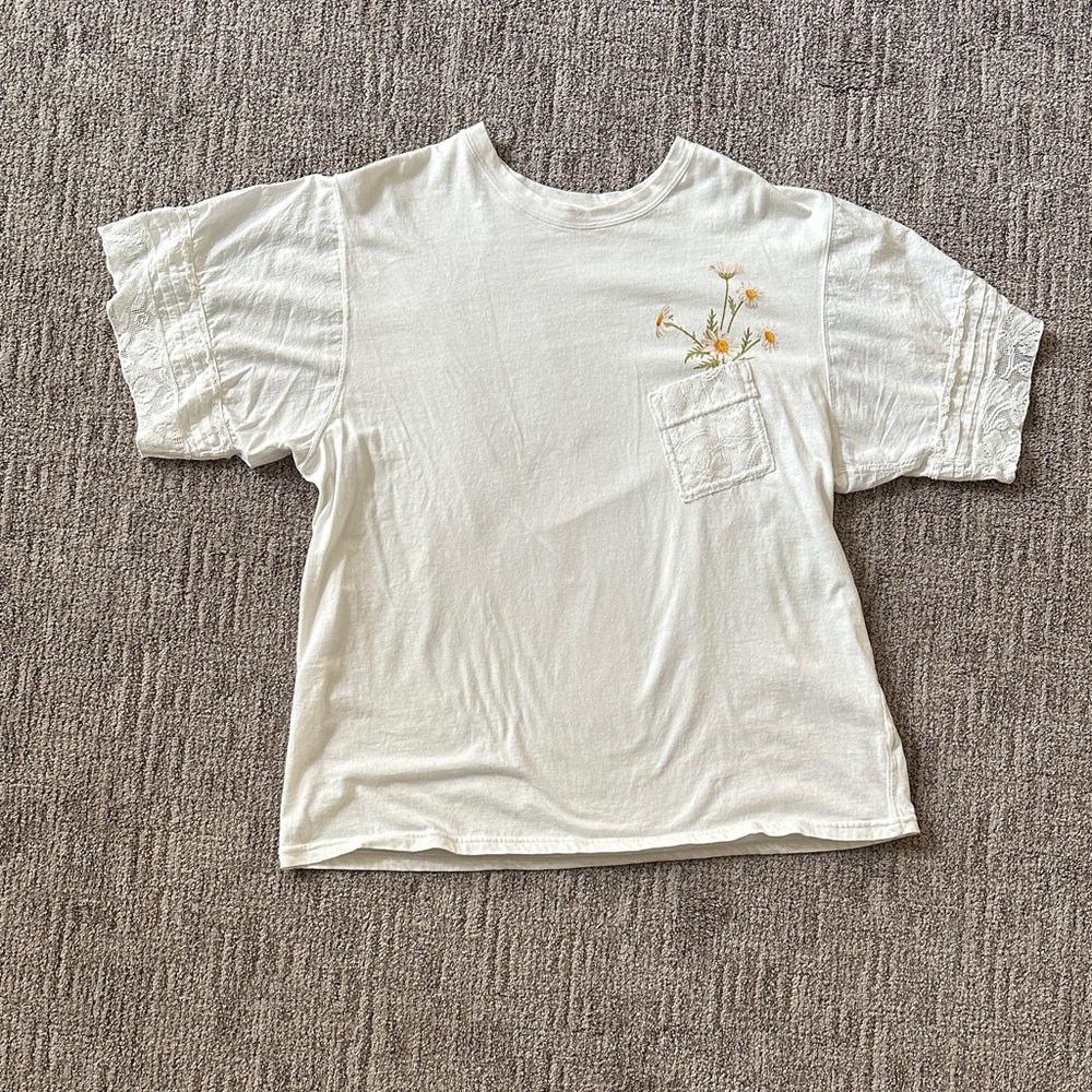 White Women’s T Shirt with Floral Embroidery